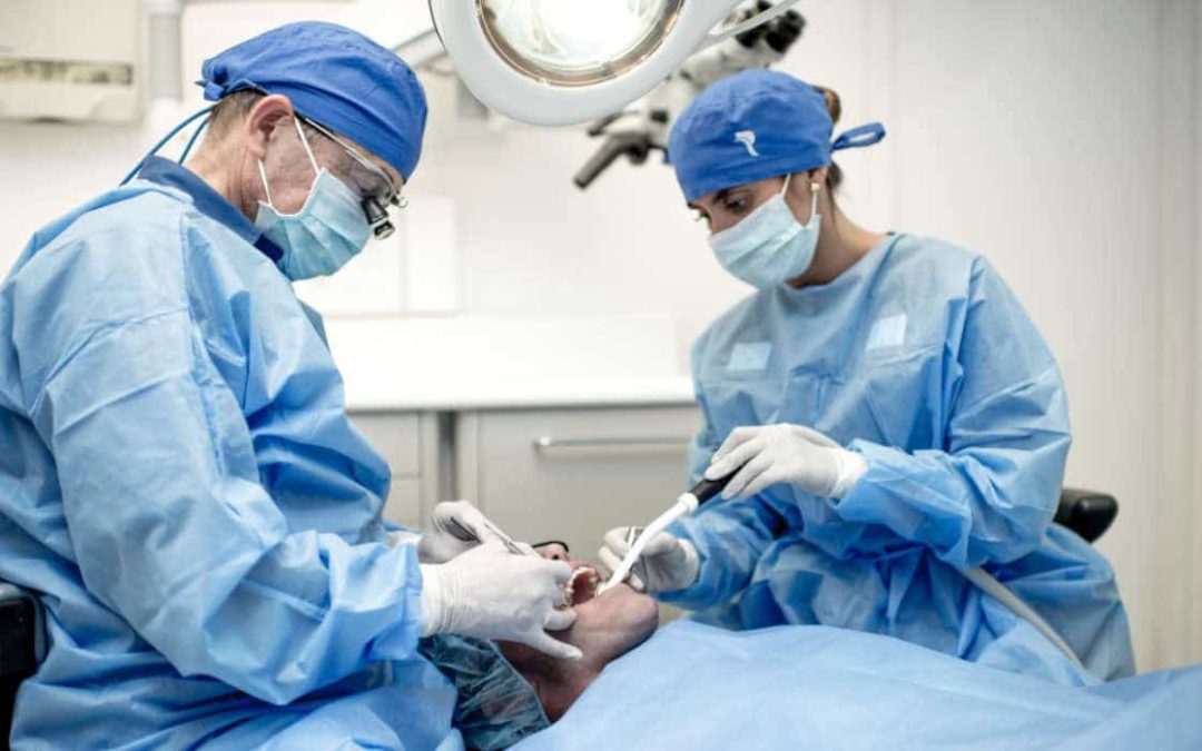 Las cirugías bucodentales más comunes