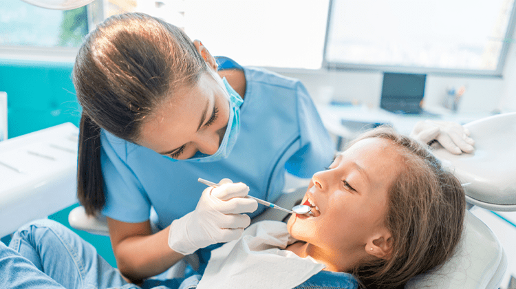Clínicas dentales infantiles en Tarragona consulta